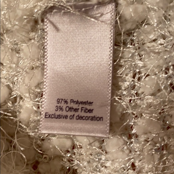 Sweater - Picture 4 of 4